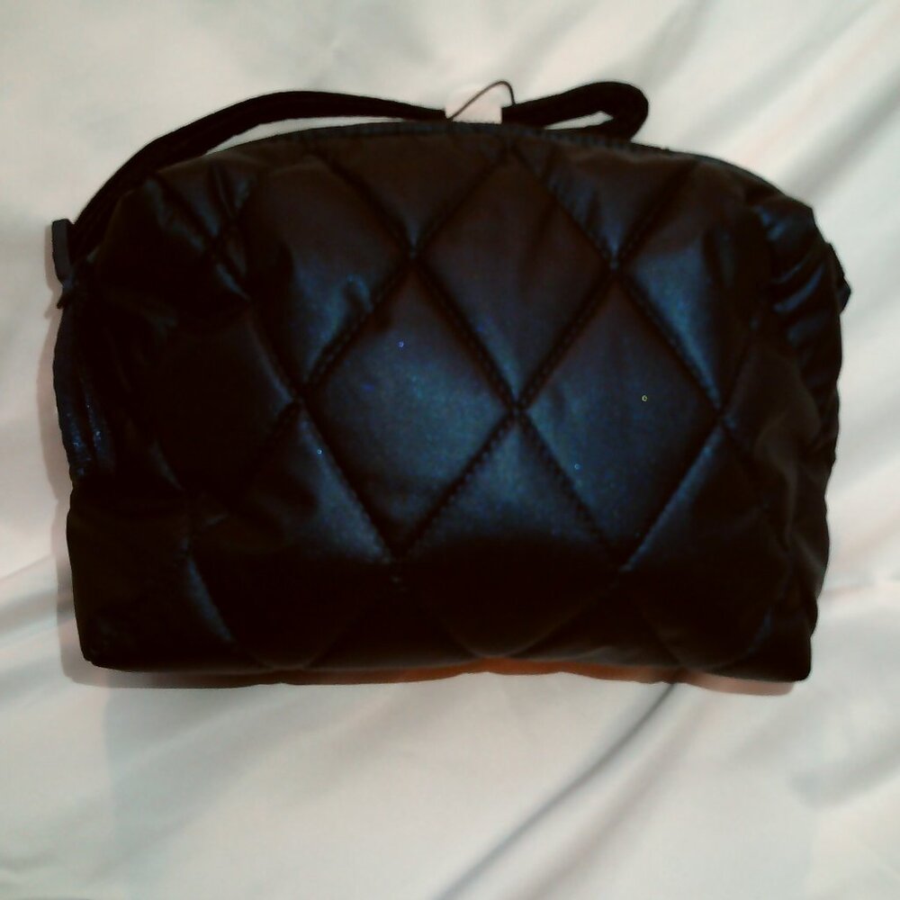 Brand New Vera Bradley Camera Crossbody Bag in Peacoat